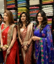 pranitha-photos-at-kalamandir-new-showroom-launch-5 pranitha-photos-at-kalamandir-new-showroom-launch-5