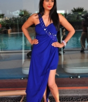 priyanka-shah-hot-photo-stills-at-kingfisher-fashion-week-event-17