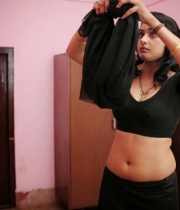 raj-mahal-movie-hot-photos-7