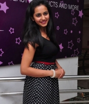rakul-preet-singh-new-stills-14