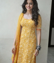 rakul-preet-singh-photos-at-pandaga-chesuko-movie-launch-6