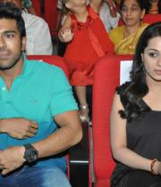 ram-charan-iddarammayilatho-audio-launch-3