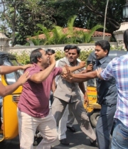 ram-charan-bodyguards-attack-12