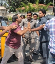 ram-charan-bodyguards-attack-6