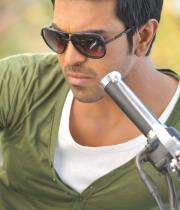 ram-charans-yevadu-movie-stills-5