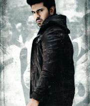 yevadu-movie-stills-3