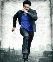 yevadu-movie-stills-4