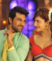 yevadu-movie-new-photos-4