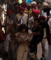 deepika-padukone-in-the-sets-of-ram-leela-movie-3
