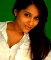 rashmi-gautham-priyamudan-priya-movie1380379863