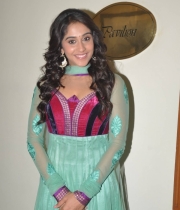 regina-photos-at-shankara-audio-launch-10