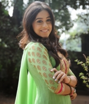 regina-latest-stills03