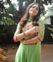 regina-latest-stills06