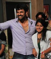 rey-rey-movie-stills-14