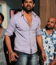 rey-rey-movie-stills-15