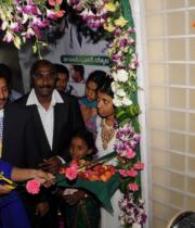 richa-gangopadhyay-at-star-homeopathy-launch-14