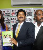 richa-gangopadhyay-at-star-homeopathy-launch-18