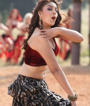 richa-gangopadhyay-navel-show-in-mirchi-05