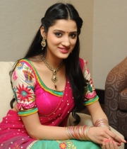 richa-panai-new-photo-stills-61