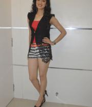 richa-panai-launches-natural-hair-beauty-salon-pictures-13