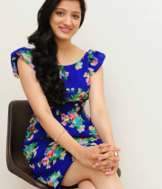 richa-panai-new-photo-stills-11