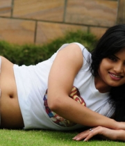 reetu-kaur-hot-pics-5
