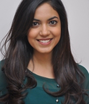 ritu-varma-new-photo-stills-40