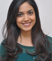 ritu-varma-new-photo-stills-41