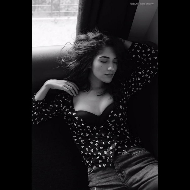 ruhani-sharma-new-photo-shoot_4