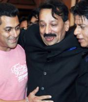 sharukh-salman-khan-party-photos-1