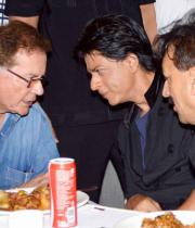 sharukh-salman-khan-party-photos-4