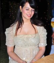 saloni-hot-images-11