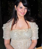 saloni-hot-images-12