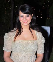 saloni-hot-images-5