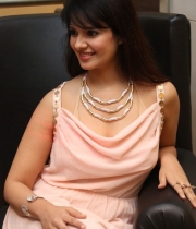 saloni-latest-pics_1412879203_24