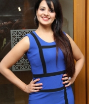 saloni-latest-photos-7