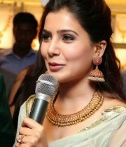 94673-samantha-at-prince-jewellery-exhibition-14
