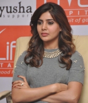 samantha-at-livlife-hospitals-join-pratyusha-organisation-37