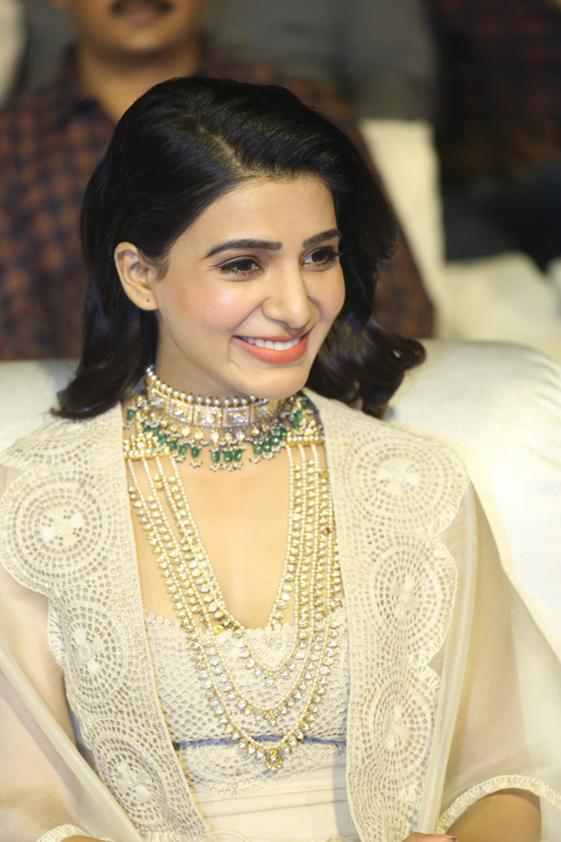 samantha-at-majili-pre-release-event-photos_10