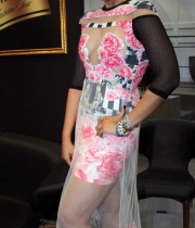 sameera-reddy-latest-hot-navel-cleavage-show-pictures-7