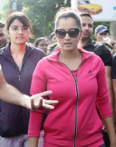 sania-mirza-ndtv-nirmal-walk-photos-6