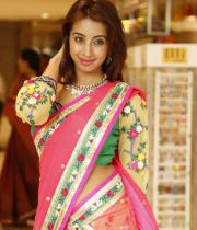 sanjana-hot-navel-show-in-half-saree-09