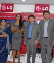 sanjana-at-bajaj-electronics-opening-at-madhapur-photos-15
