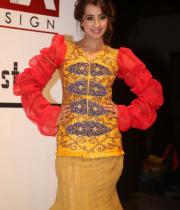 sanjana-ramp-walk-photos-at-hfw-day-2-18