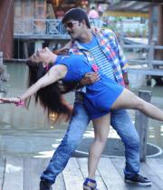 satruvu-movie-latest-stills