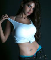 Actress Anaika Soti Hot Spicy Photoshoot Images