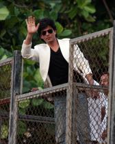 shahrukh-khan-birthday-celebrations-photos-122