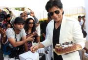shahrukh-khan-birthday-celebrations-photos-1407