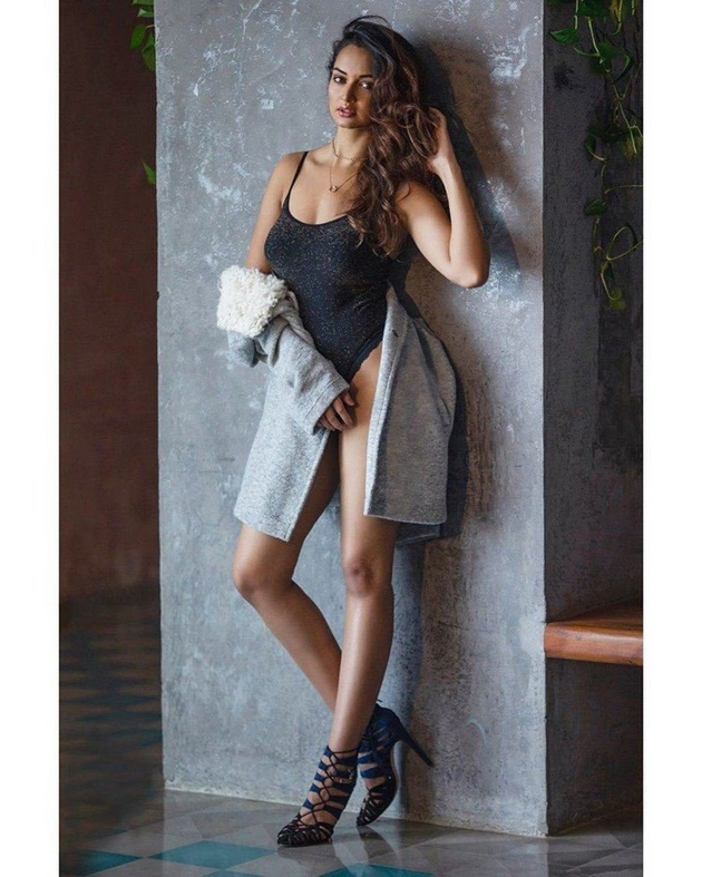 shanvi-srivastava-new-pics_4