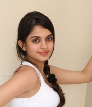 sheena-shahabadi-new-photo-stills-75